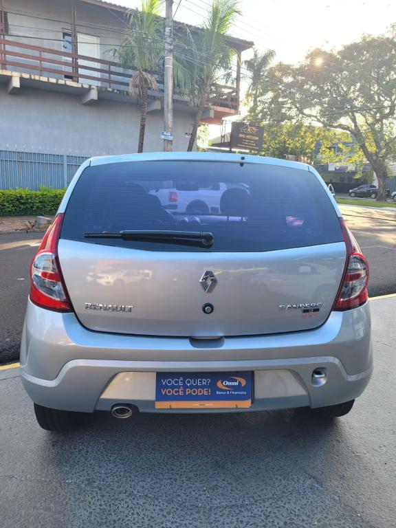 RENAULT Sandero - Foto