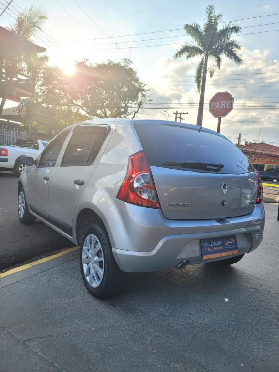 RENAULT Sandero - Foto