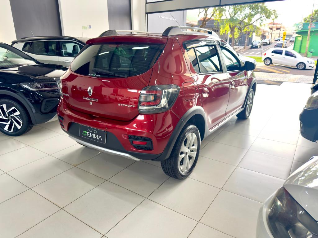 RENAULT Sandero - Foto