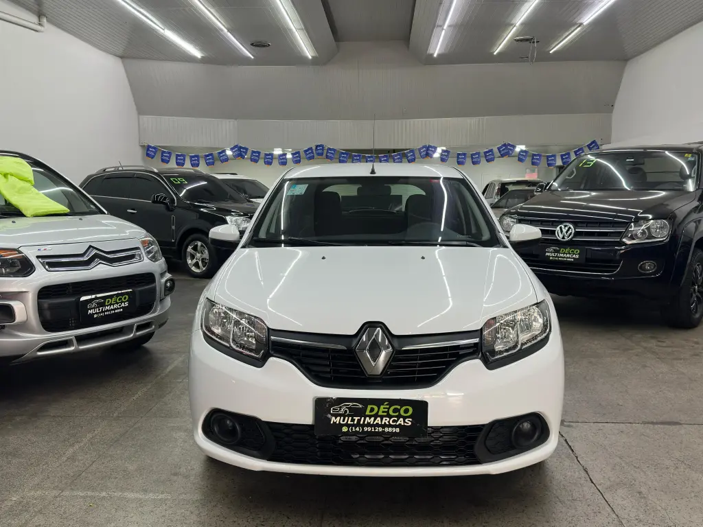 RENAULT Sandero - Foto