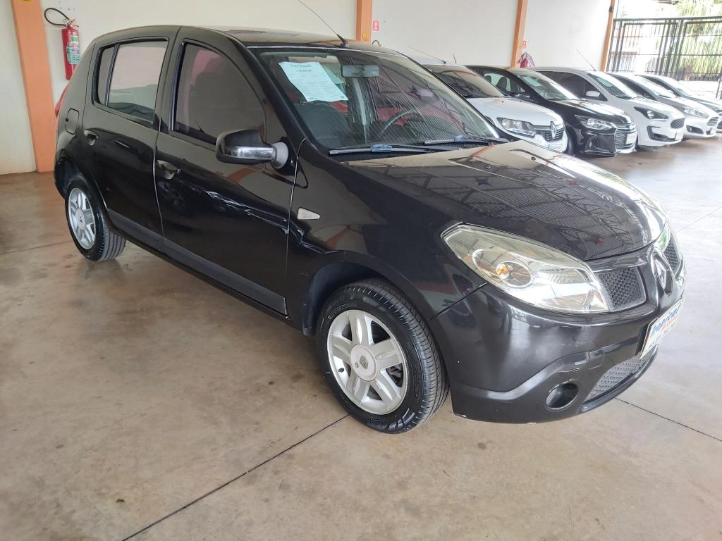 RENAULT Sandero - Foto