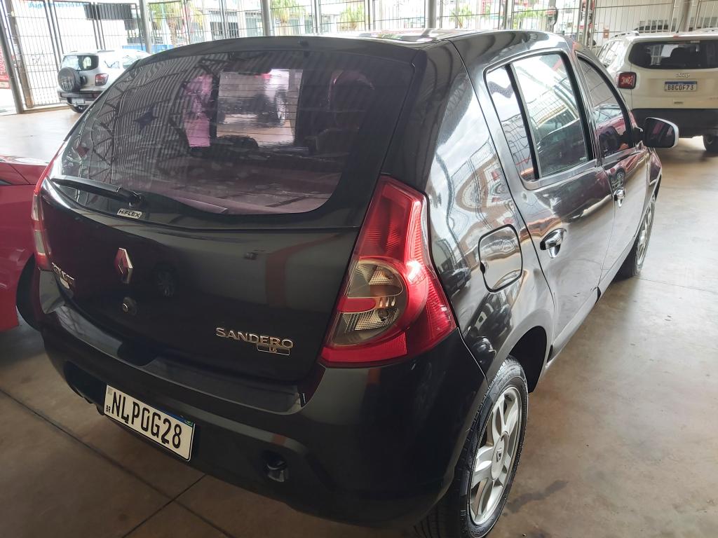 RENAULT Sandero - Foto