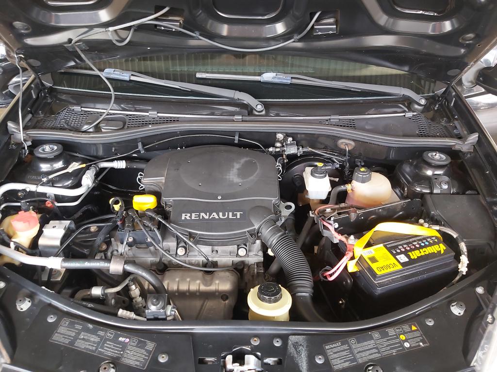 RENAULT Sandero - Foto