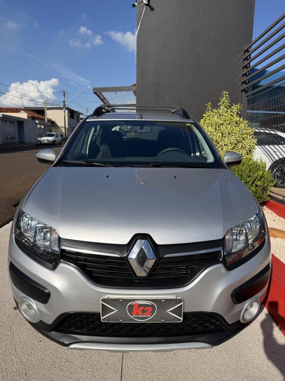 RENAULT Sandero - Foto