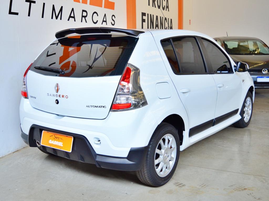 RENAULT Sandero - Foto