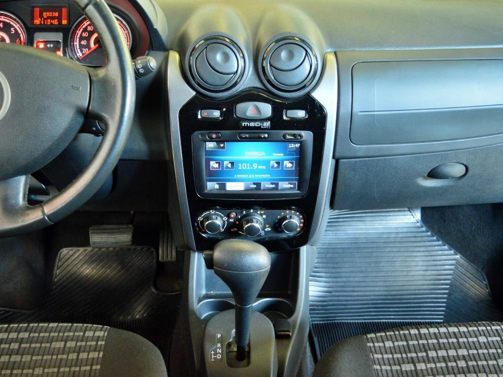 RENAULT Sandero - Foto
