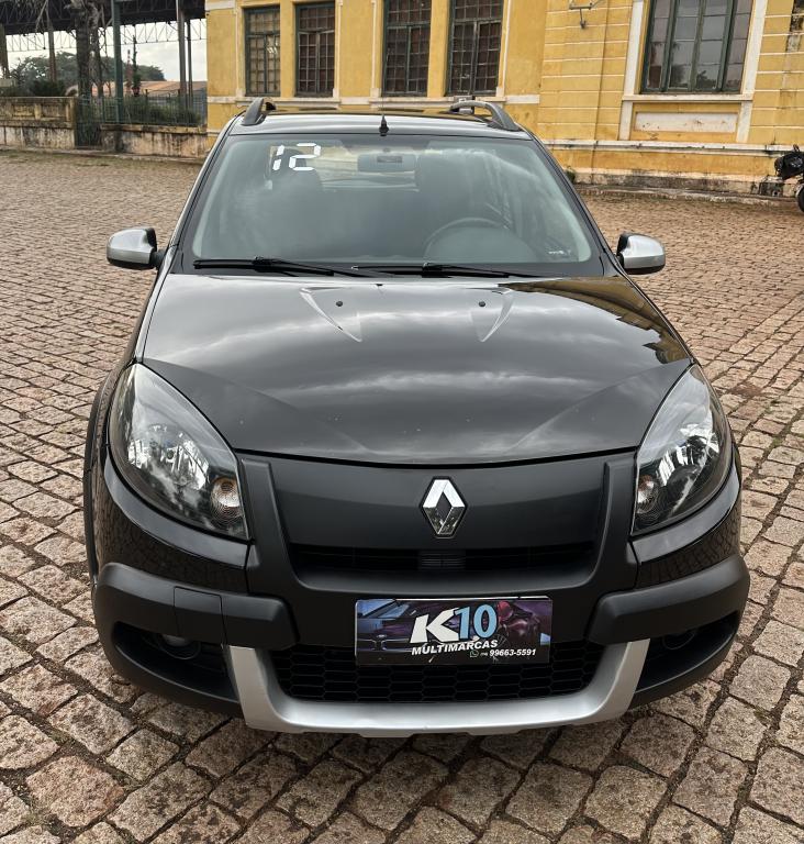 RENAULT Sandero - Foto
