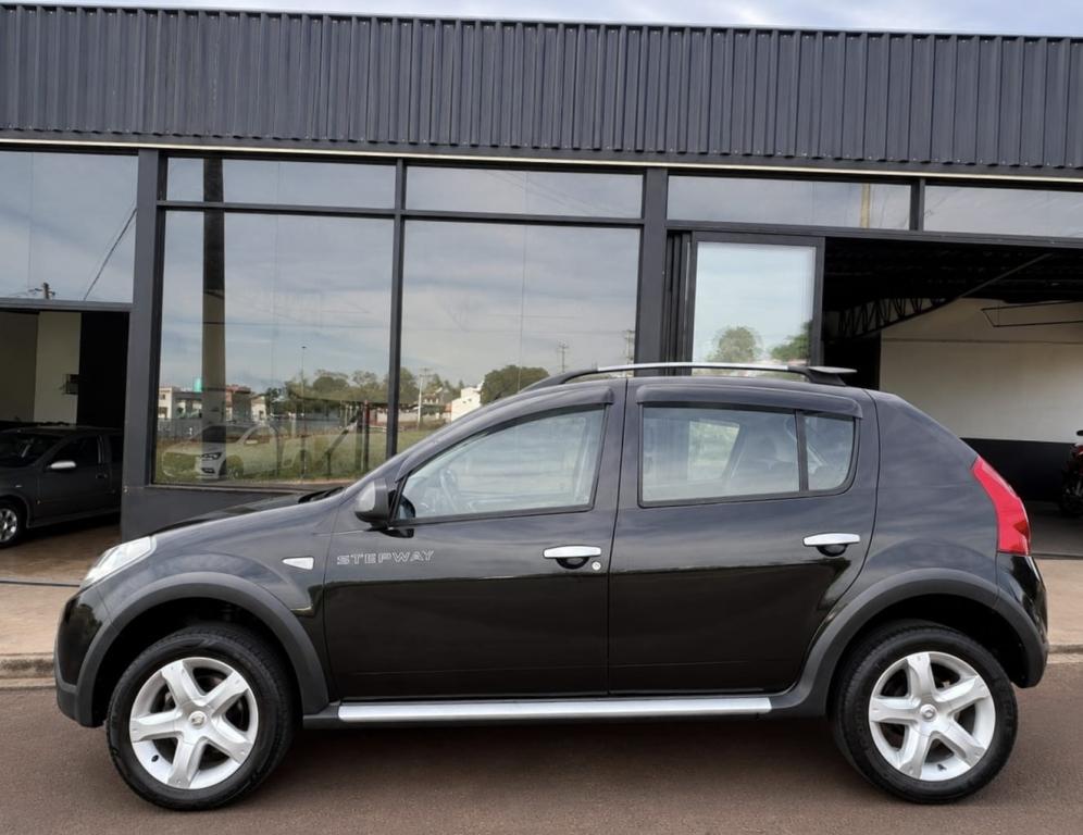 RENAULT Sandero - Foto