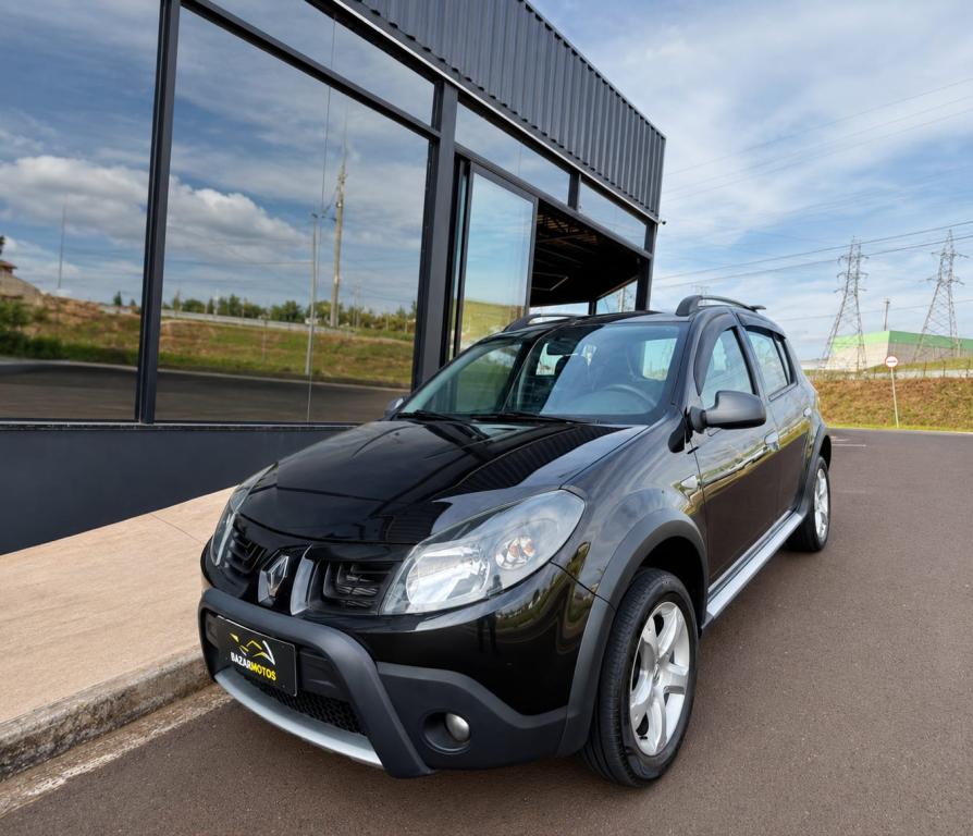 RENAULT Sandero - Foto