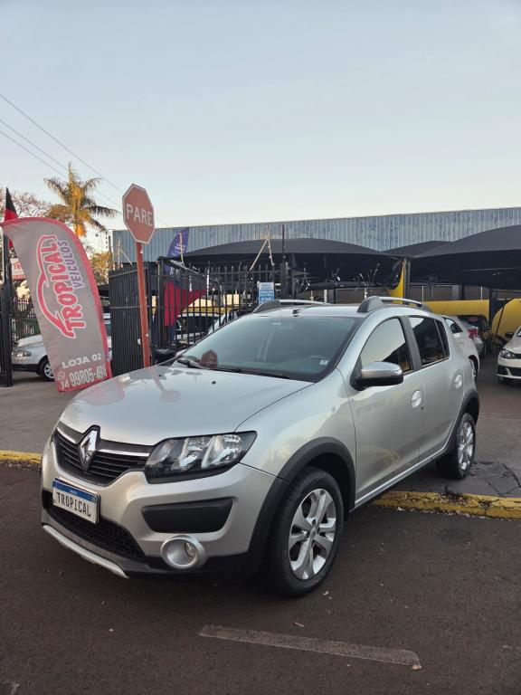 RENAULT Sandero - Foto