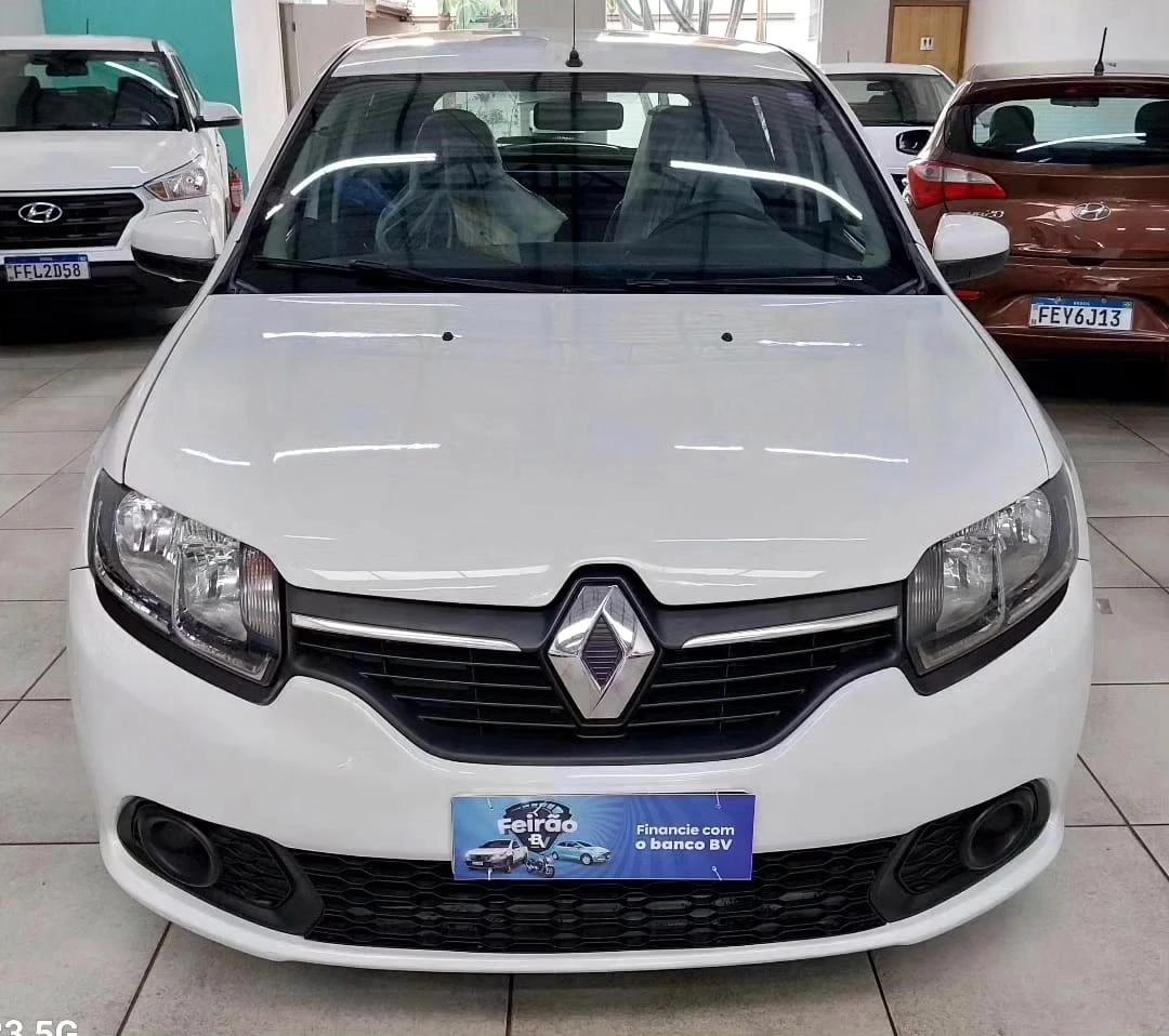 RENAULT Sandero - Foto