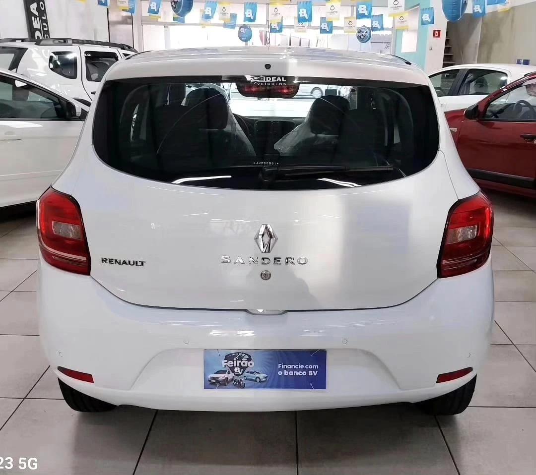 RENAULT Sandero - Foto