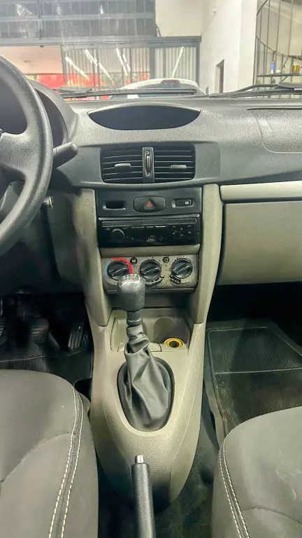 RENAULT Symbol - Foto