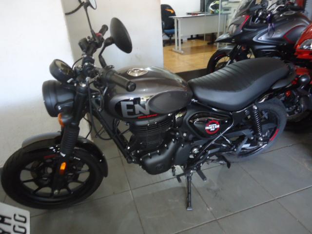 ROYAL ENFIELD Hunter 350 - Foto