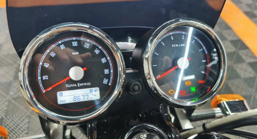 ROYAL ENFIELD Interceptor 650 - Foto