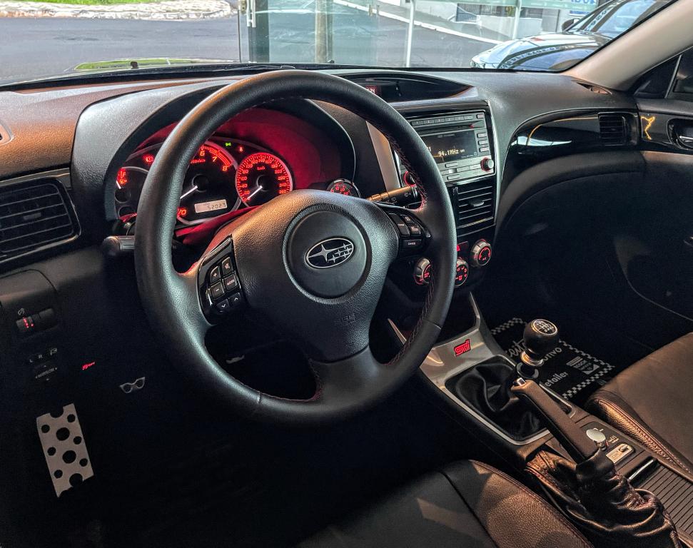 SUBARU Impreza Hatch - Foto