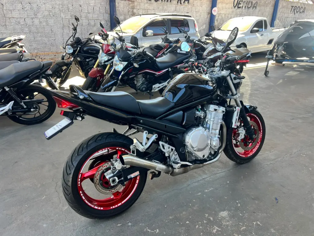 SUZUKI Bandit 1250 - Foto