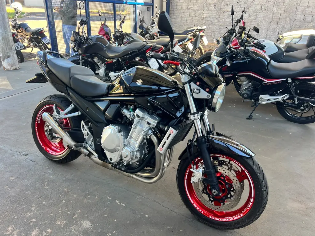 SUZUKI Bandit 1250 - Foto
