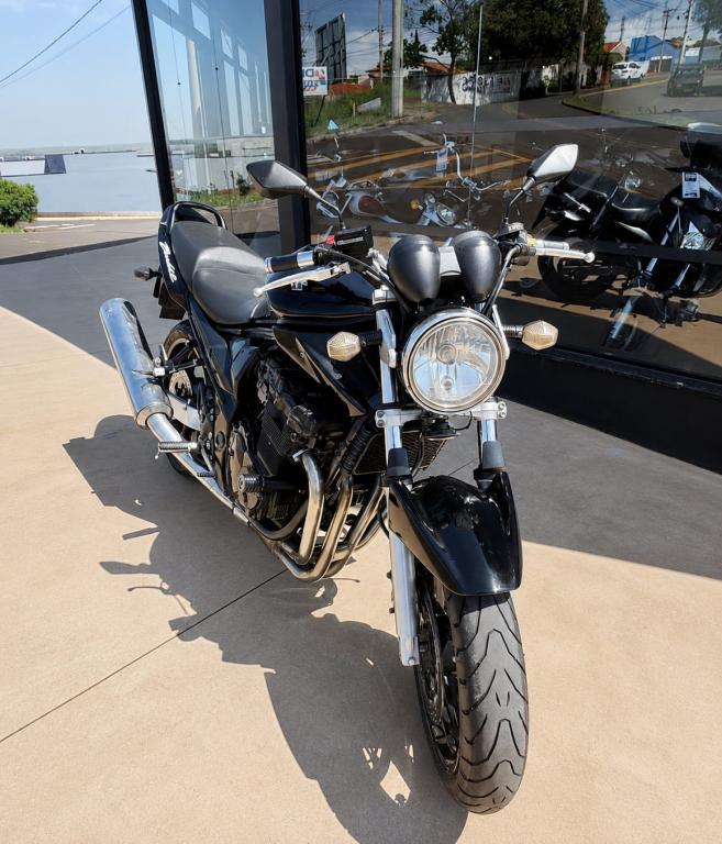 SUZUKI Bandit 650 - Foto
