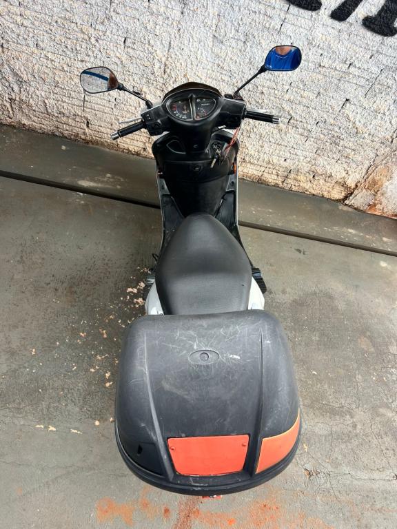 SUZUKI Burgman 125 - Foto