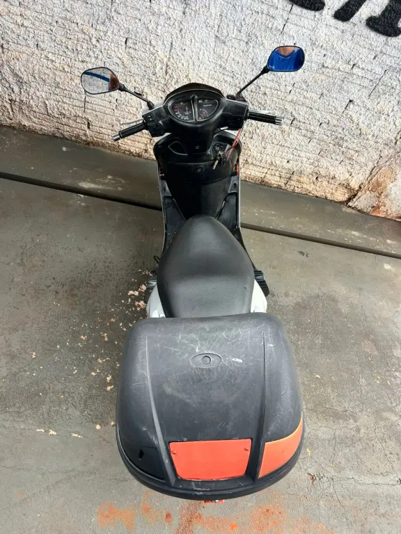 SUZUKI Burgman 125 - Foto