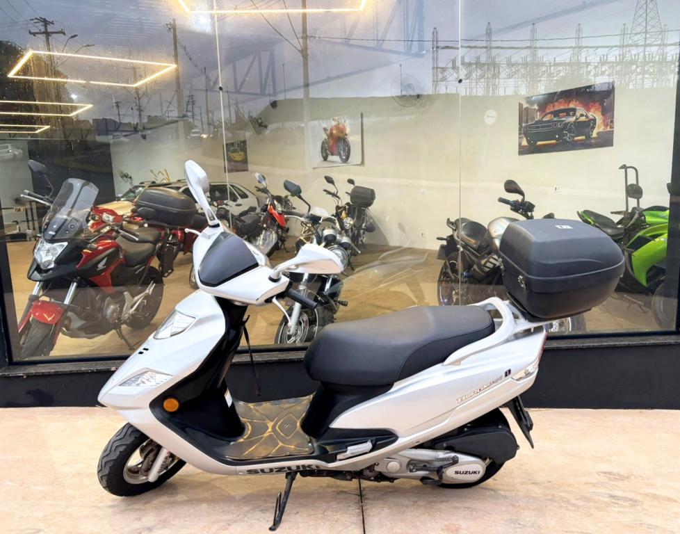 SUZUKI Burgman 125 - Foto
