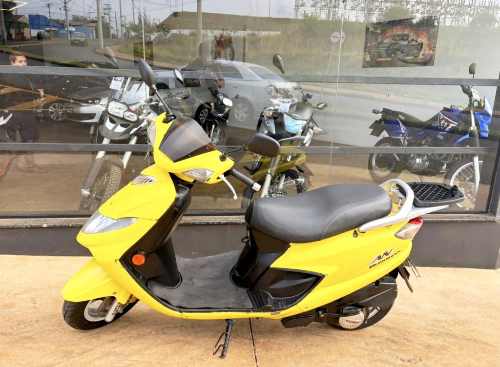 SUZUKI Burgman 125 - Foto