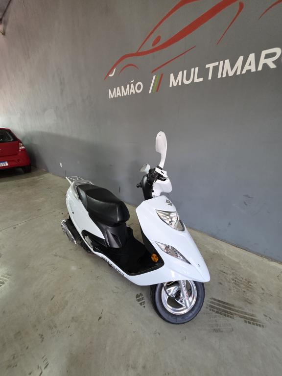 SUZUKI Burgman 125 - Foto