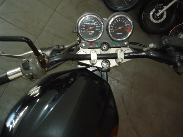 SUZUKI GS 500 E - Foto