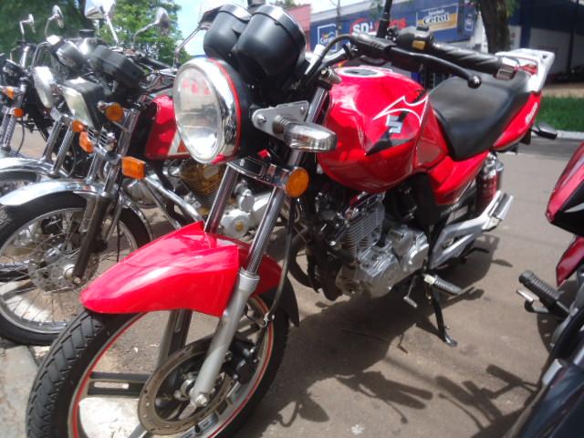 SUZUKI GSR 150 - Foto