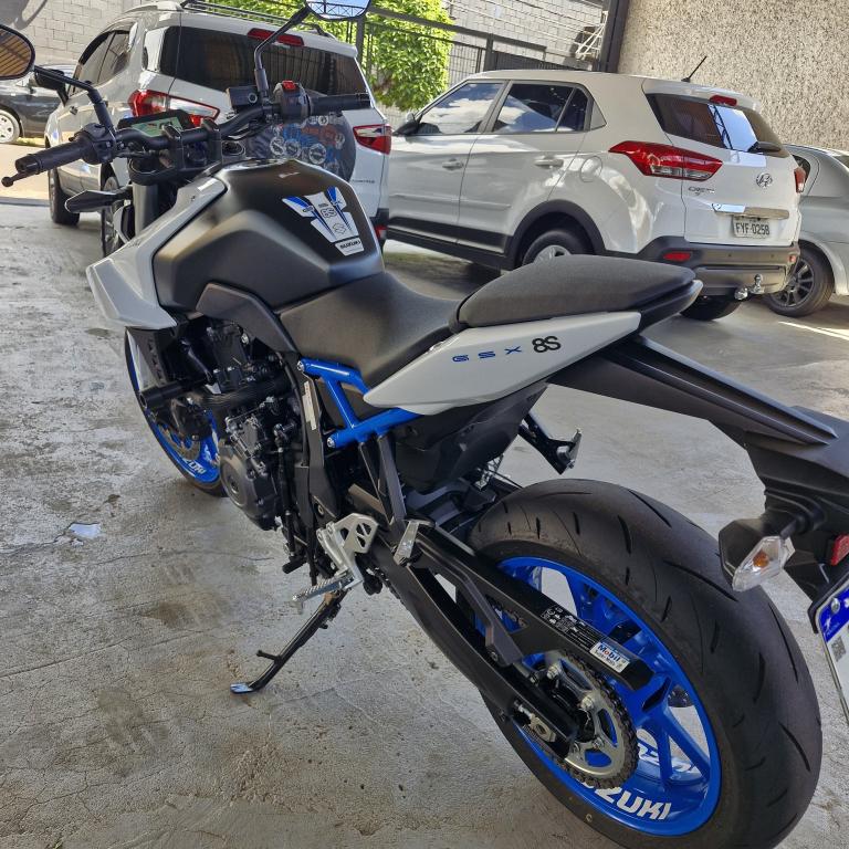 SUZUKI GSX 8S - Foto