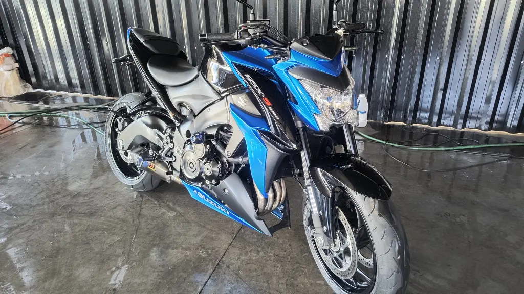 SUZUKI GSX-S 1000