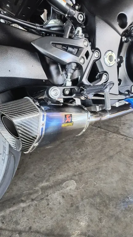 SUZUKI GSX-S 1000 - Foto