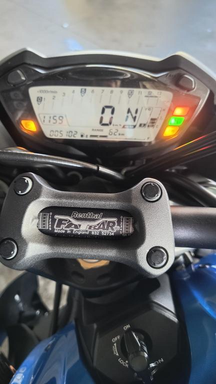 SUZUKI GSX-S 1000 - Foto