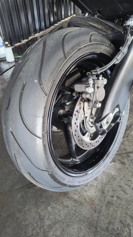 SUZUKI GSX-S 1000 - Foto