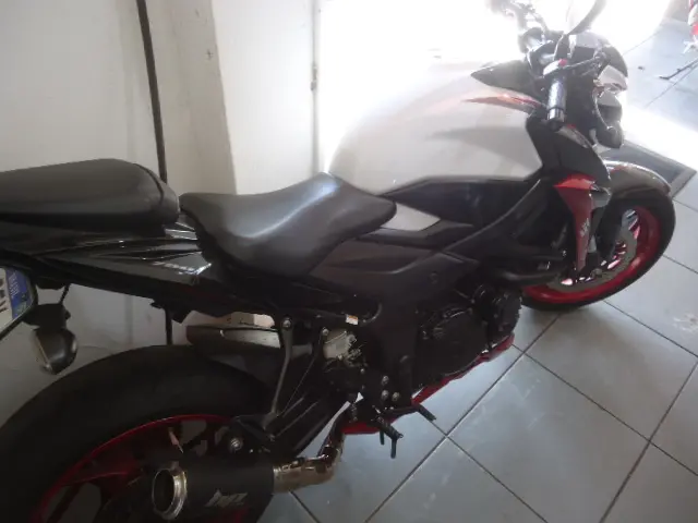 SUZUKI GSX-S 750 - Foto