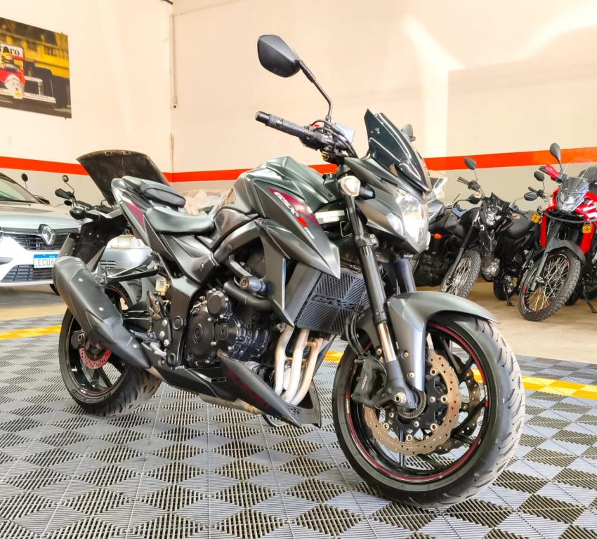 SUZUKI GSX-S 750 - Foto