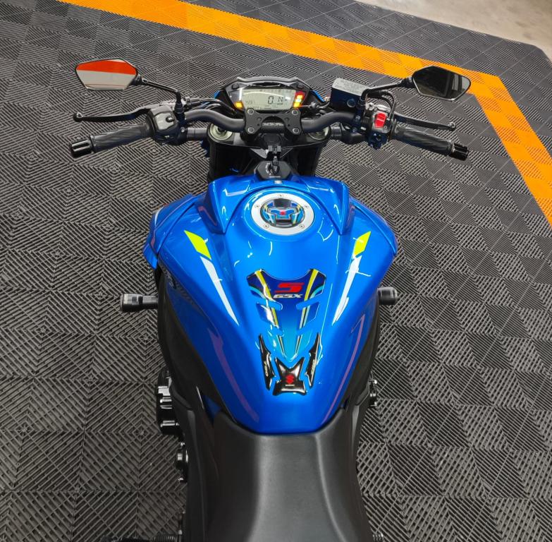 SUZUKI GSX-S 750 - Foto