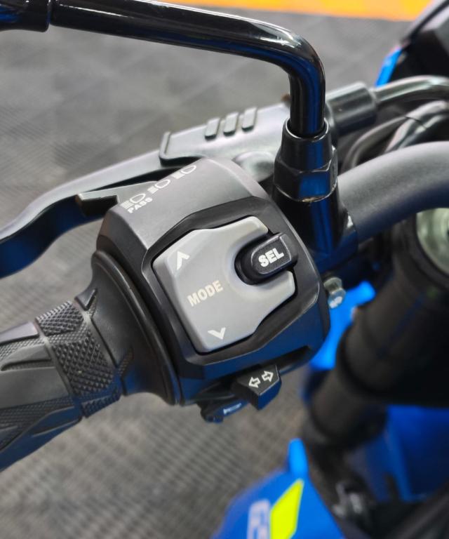 SUZUKI GSX-S 750 - Foto