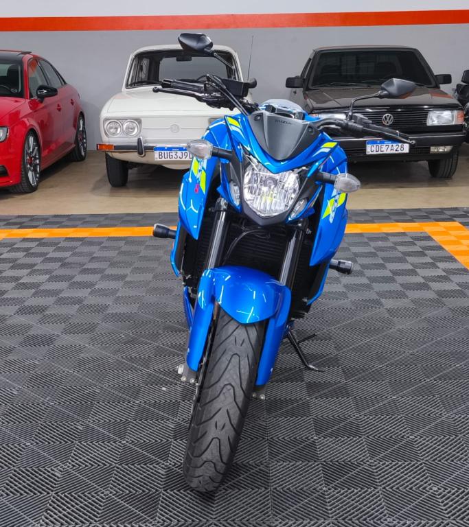 SUZUKI GSX-S 750 - Foto