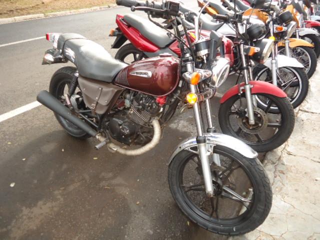 SUZUKI Intruder 125