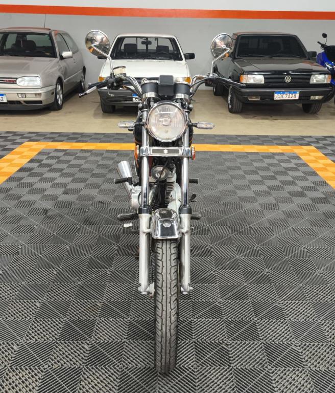 SUZUKI Intruder 125 - Foto