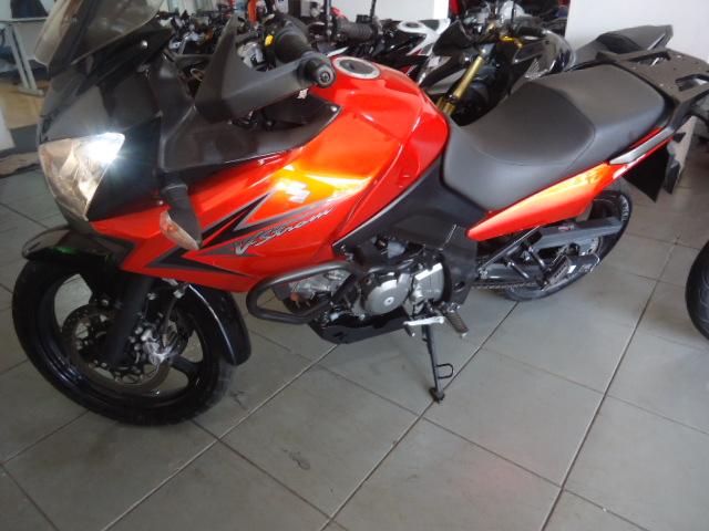 SUZUKI V-Strom DL 650 - Foto