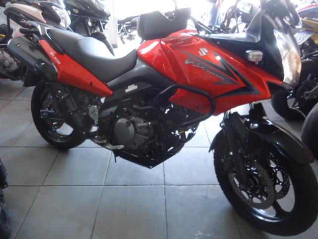 SUZUKI V-Strom DL 650 - Foto