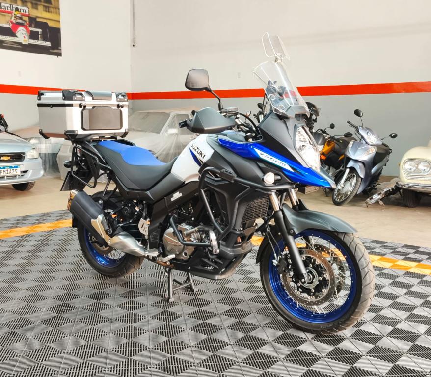 SUZUKI V-Strom DL 650 - Foto