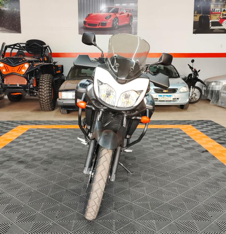 SUZUKI V-Strom DL 650 - Foto