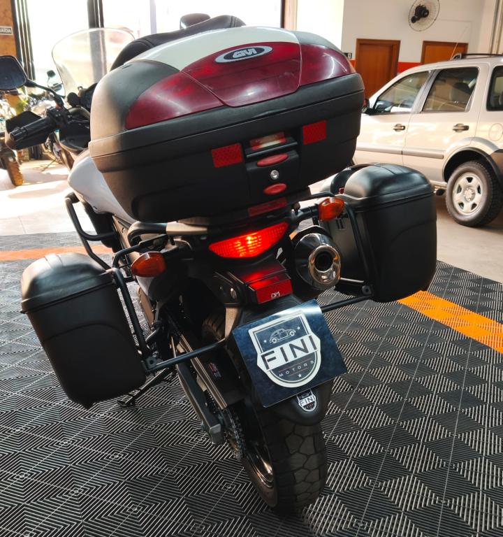 SUZUKI V-Strom DL 650 - Foto