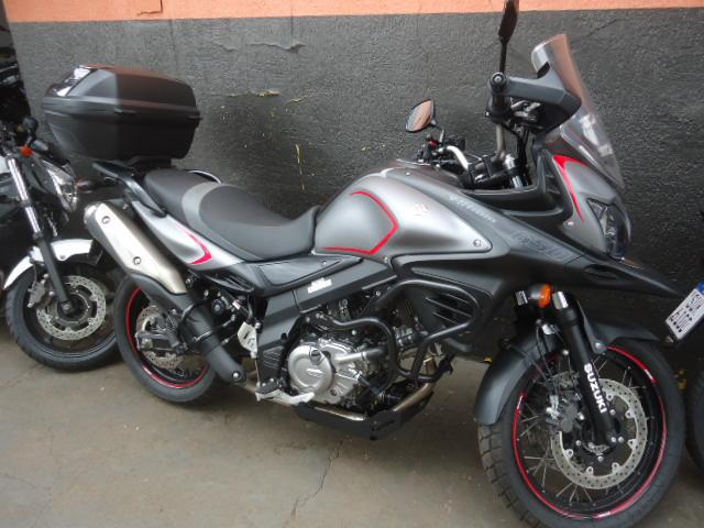 SUZUKI V-Strom DL 650 - Foto