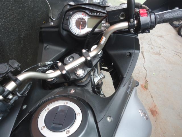 SUZUKI V-Strom DL 650 - Foto