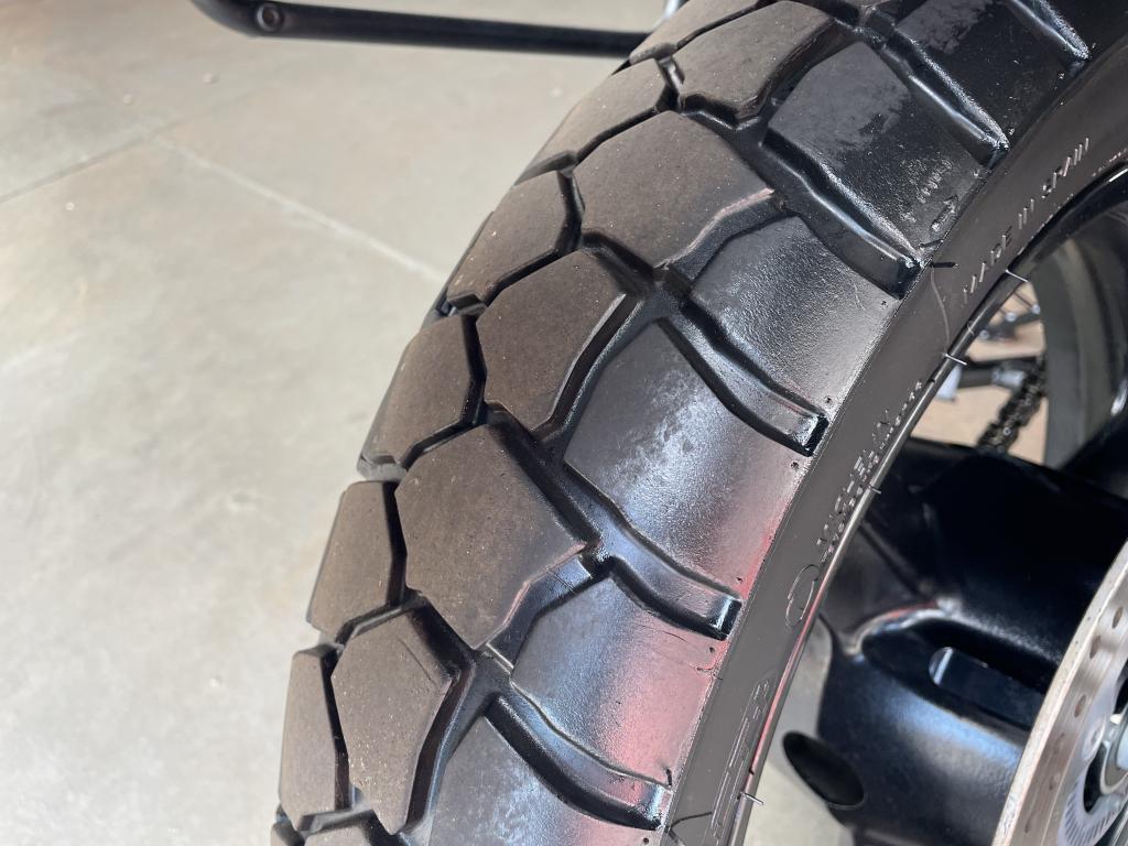 SUZUKI V-Strom DL 650 - Foto